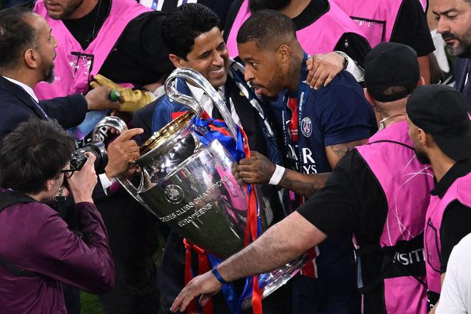 巴黎圣日耳曼后卫神勇救险，助球队成功保级，他们业务为了中心.的简单介绍