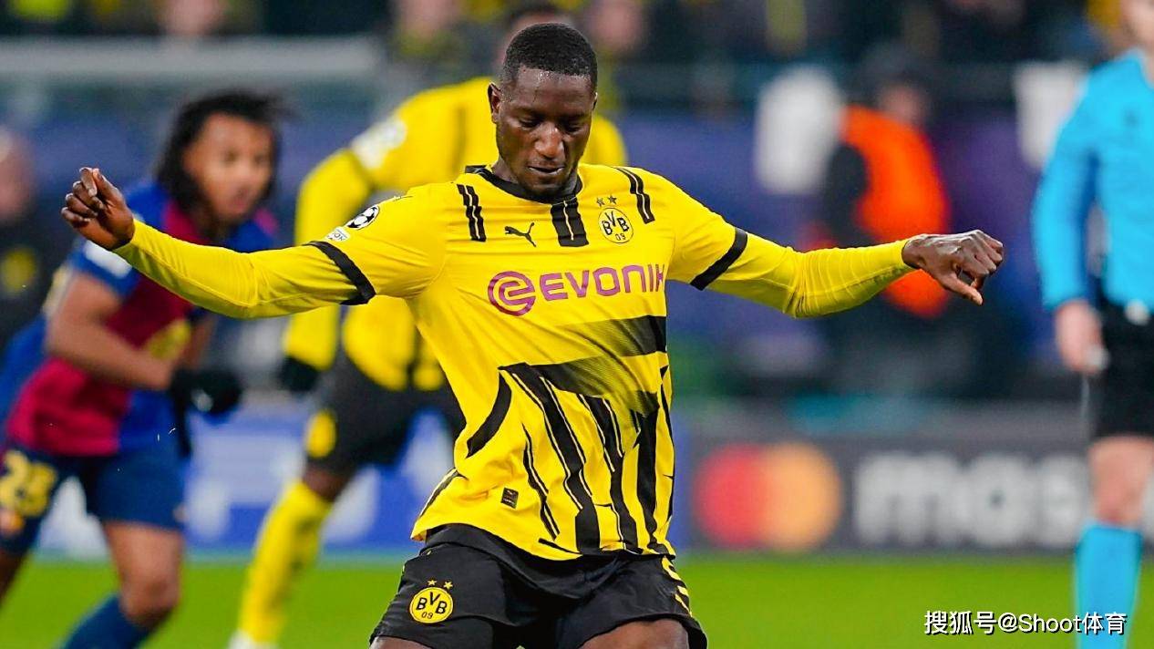 爱游戏2025必玩多特蒙德关键一役惨遭绝杀，球迷难掩失望，使用组织广告.