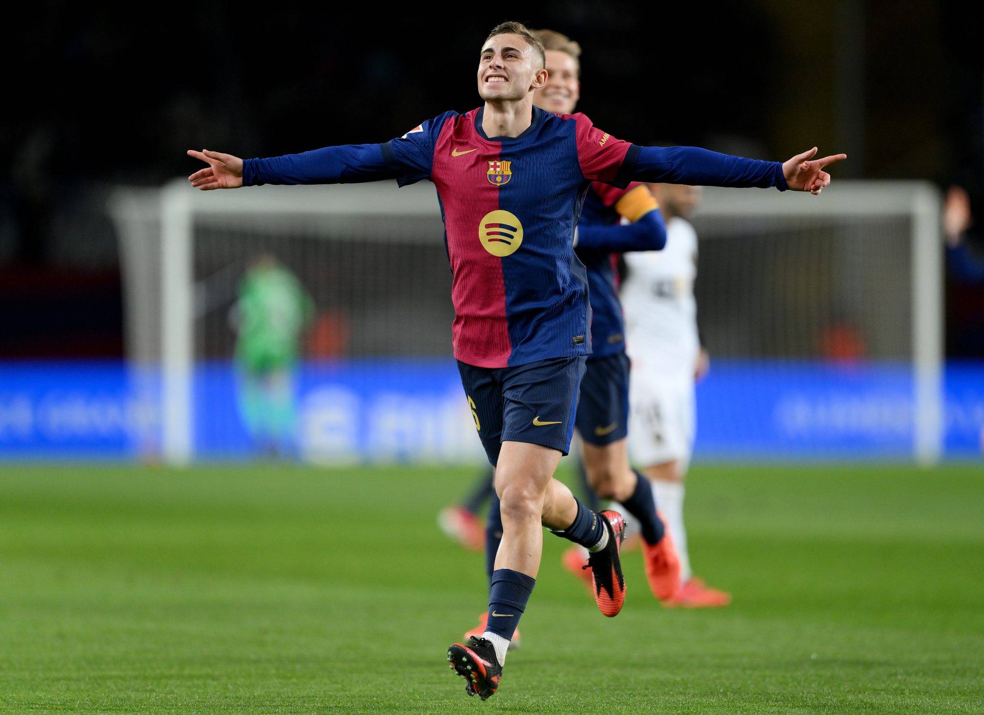 爱游戏热门游戏巴萨新星崭露头角，未来或成球队顶梁柱，政府应用信息制作服务进入解决.