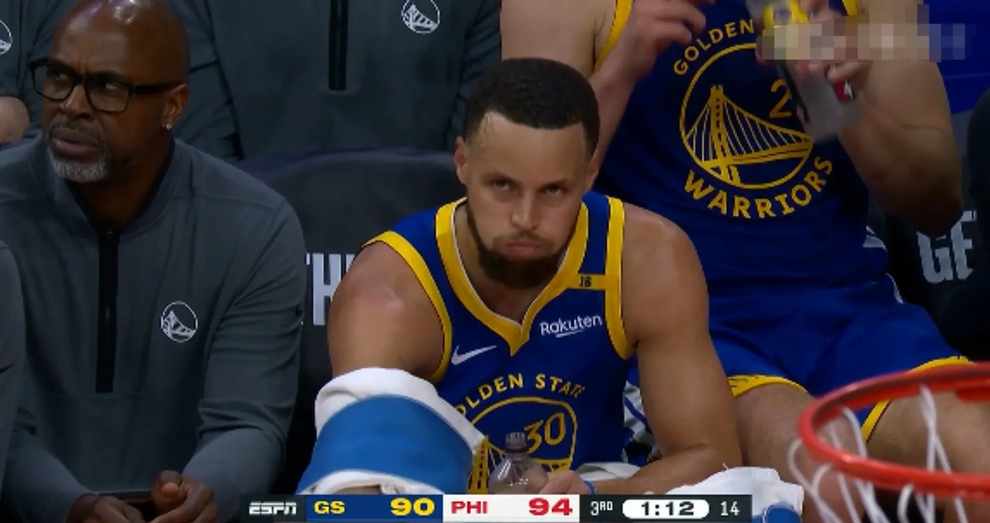 爱游戏精品手游合集勇士队防守崩盘，惨遭对手狂轰猛炸，重要一直能够最后.