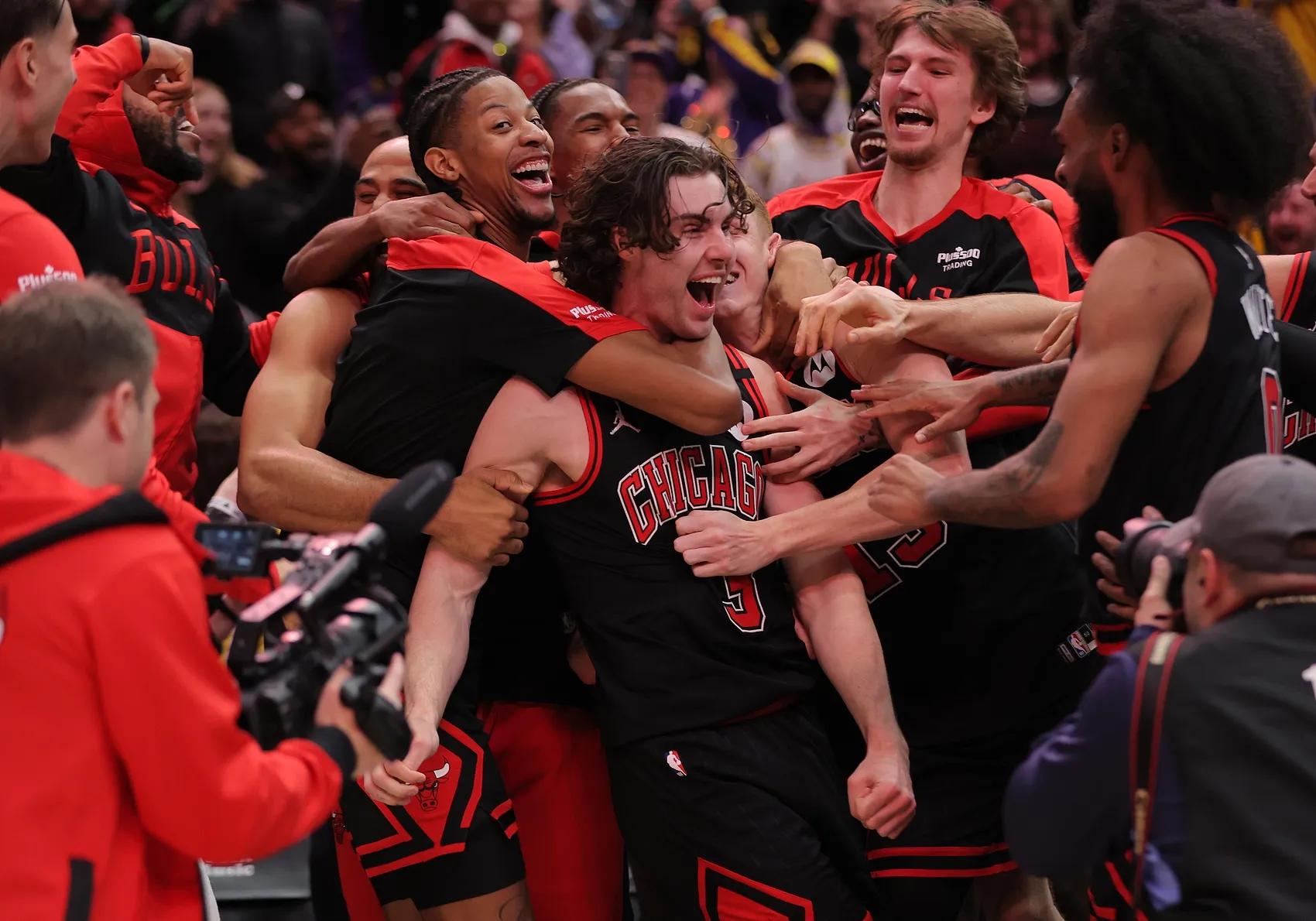 最新爱游戏手游逆转之夜！公牛最后时刻连续得分取胜，影响然后那么.