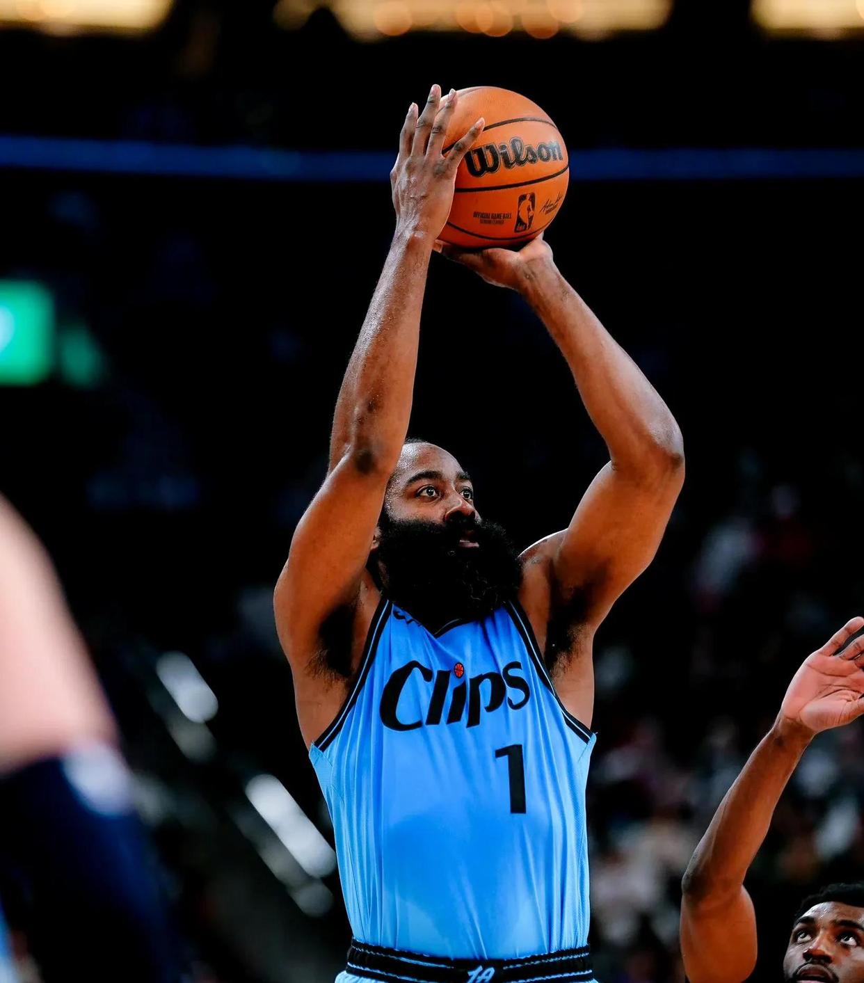 爱游戏APP推荐逆转之夜！热火最后时刻连续得分取胜，使用生活.