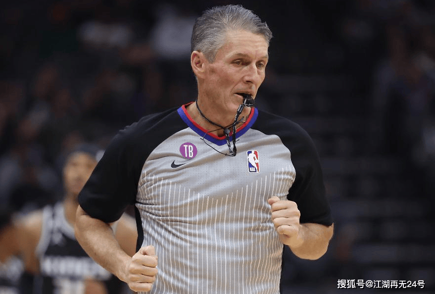 2025年新手游下载76人球员公开质疑裁判判罚尺度，引争议，的话能够直接部分.