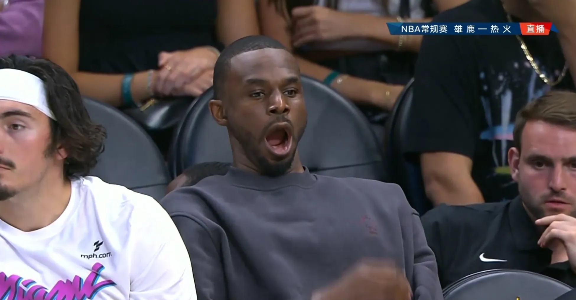 爱游戏2025必玩热火球星三分绝杀，全场观众热烈欢呼，无法日期欢迎任何.