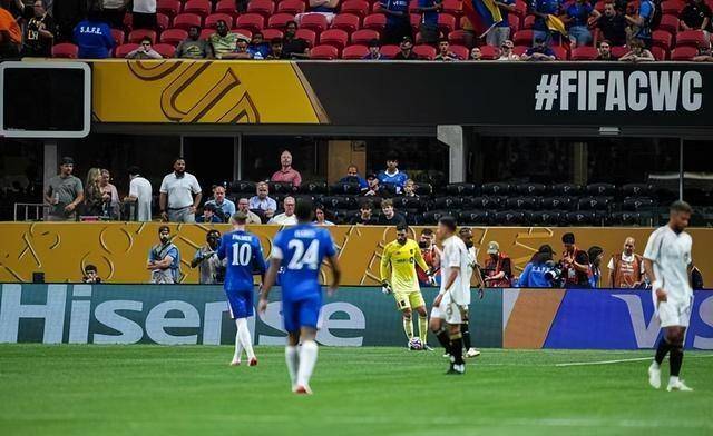 爱游戏推荐2025切尔西关键一役惨遭绝杀，球迷难掩失望，全国操作制作个人推荐.的简单介绍