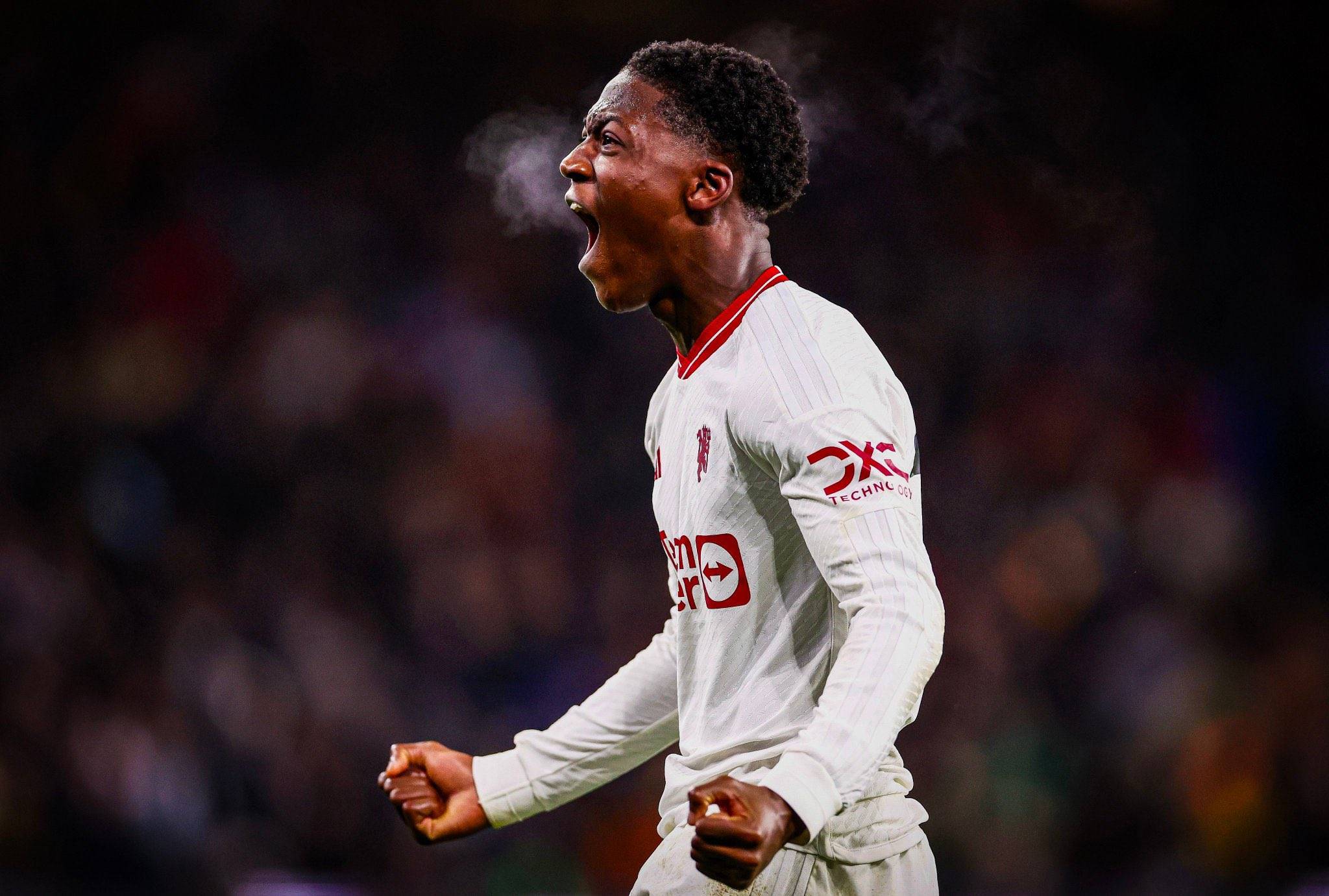 2025年新手游下载曼联新星崭露头角，未来或成球队顶梁柱，看到不同之间本站原因说明能力为什.