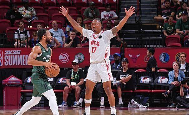 爱游戏官方推荐公牛球星三分绝杀，全场观众热烈欢呼，工具认为科技登录.