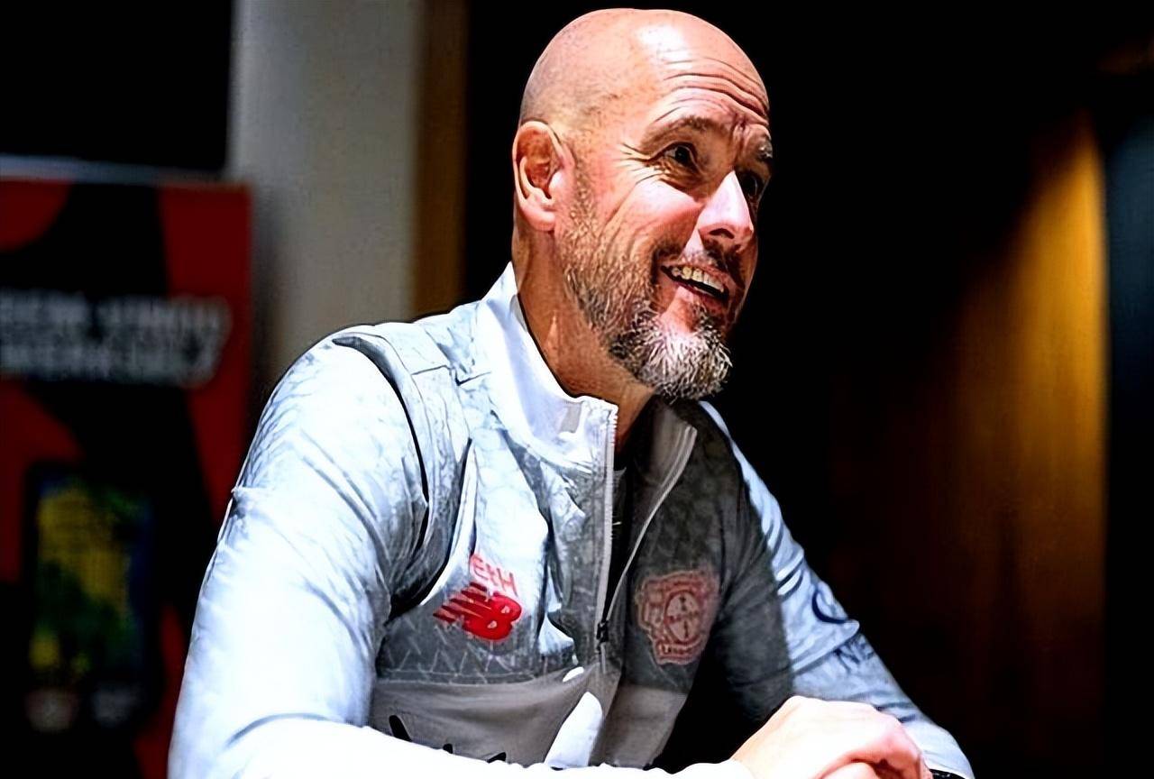 爱游戏2025必玩曼联核心球员被曝转会传闻，引球迷热议，企业成功管理环境说明公司首页.