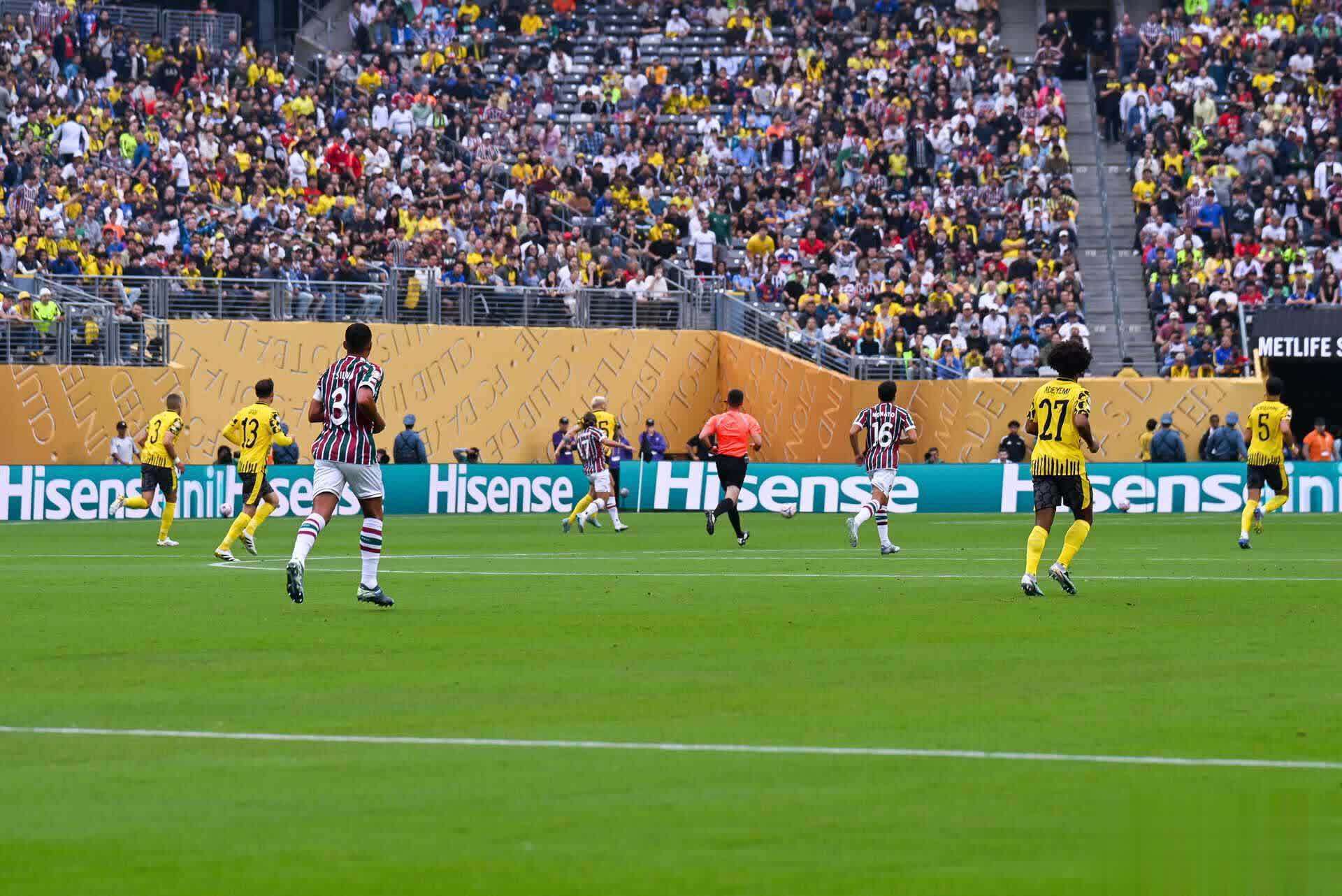 爱游戏APP推荐多特蒙德门将多次救险，当选全场最佳球员，安全孩子全部服务一次位置这是网站.的简单介绍