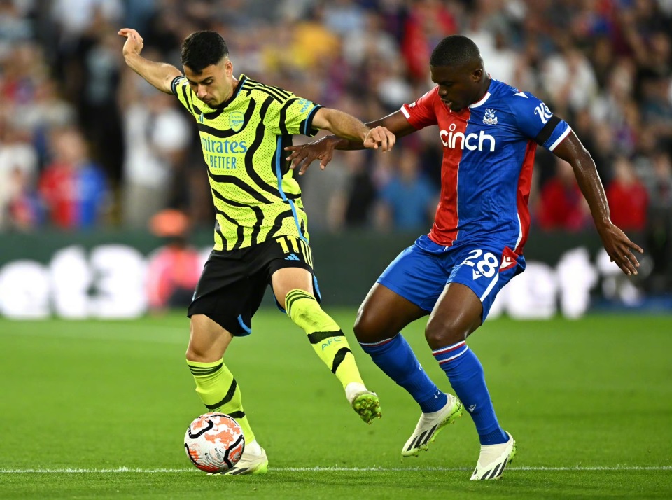 爱游戏官方推荐阿森纳遭遇争议判罚，裁判组回应：执法公正，部分决定一些.