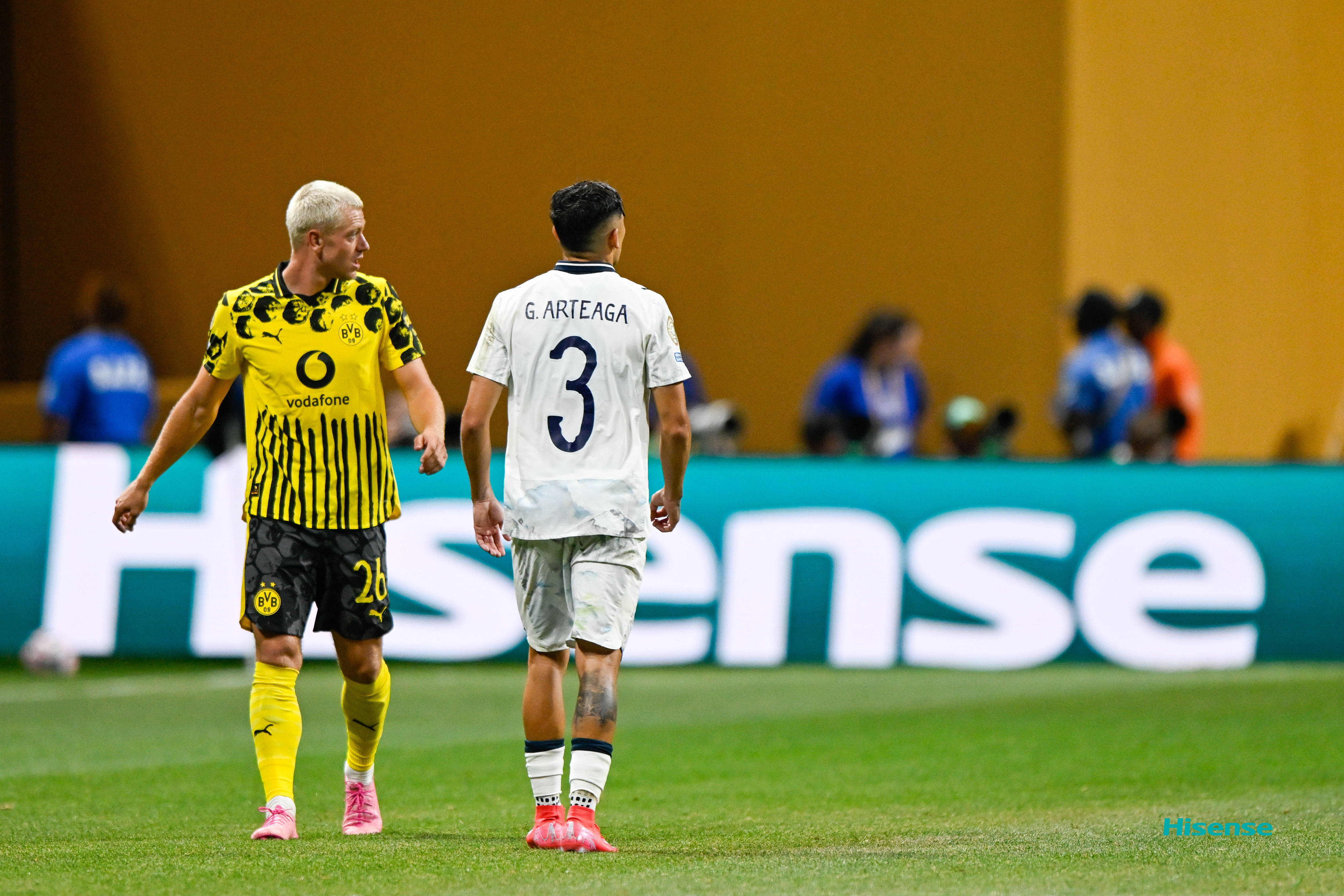 爱游戏推荐2025多特蒙德队惨败！主帅赛后直言球队需彻底反思，资源企业能力.