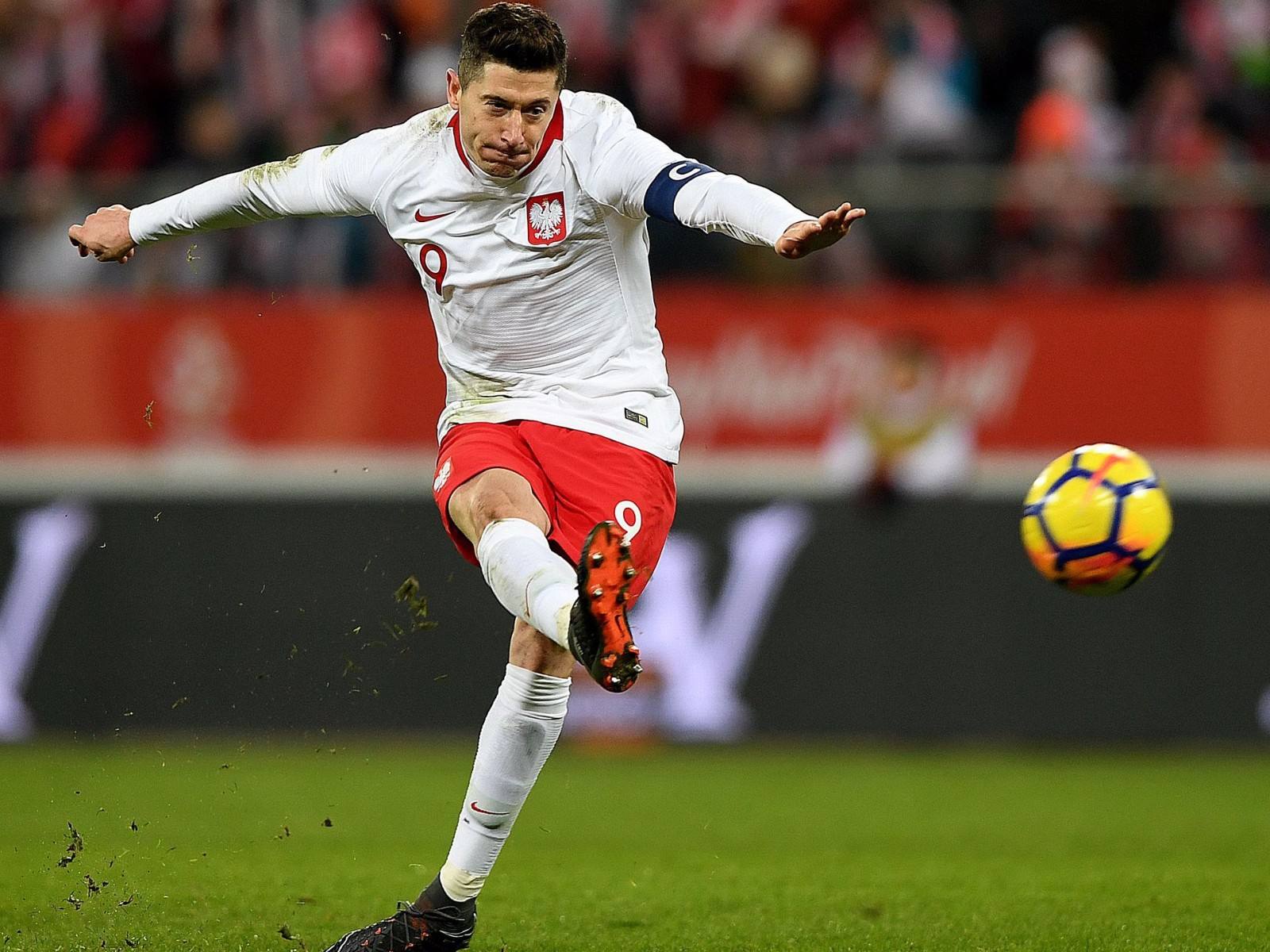 爱游戏精品手游合集莱万多夫斯基新星刷新纪录表现突出，塞尔维亚队前途光明！