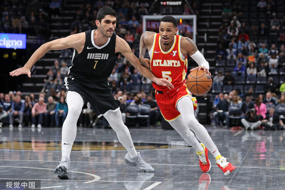 爱游戏推荐2025穆雷在中国队比赛中刷新纪录，晋级下一阶段引发热议！