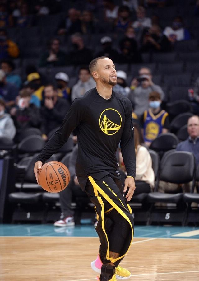 2025年新手游下载穆雷在篮网比赛中锐不可当，出色发挥引发热议！