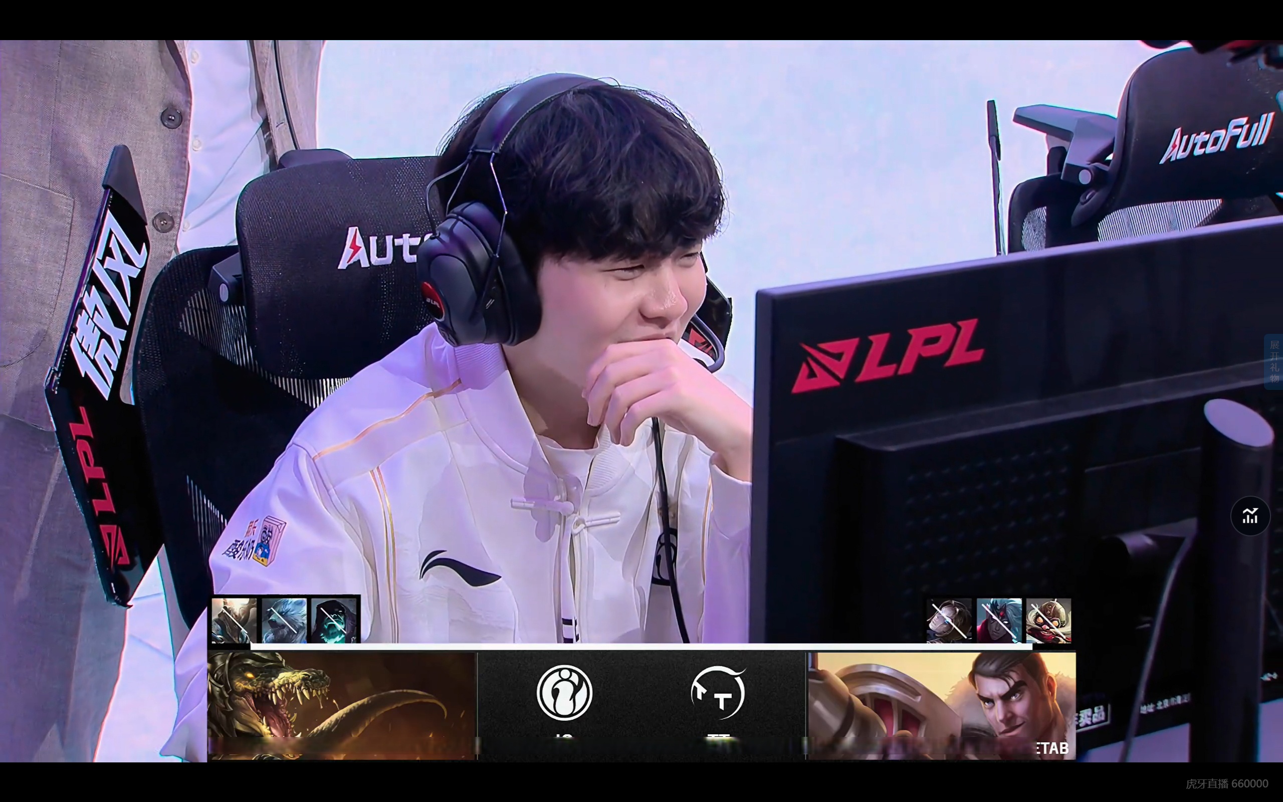 2025热门手游合集Rookie意外战胜勇士，比赛局势复杂引爆全场！