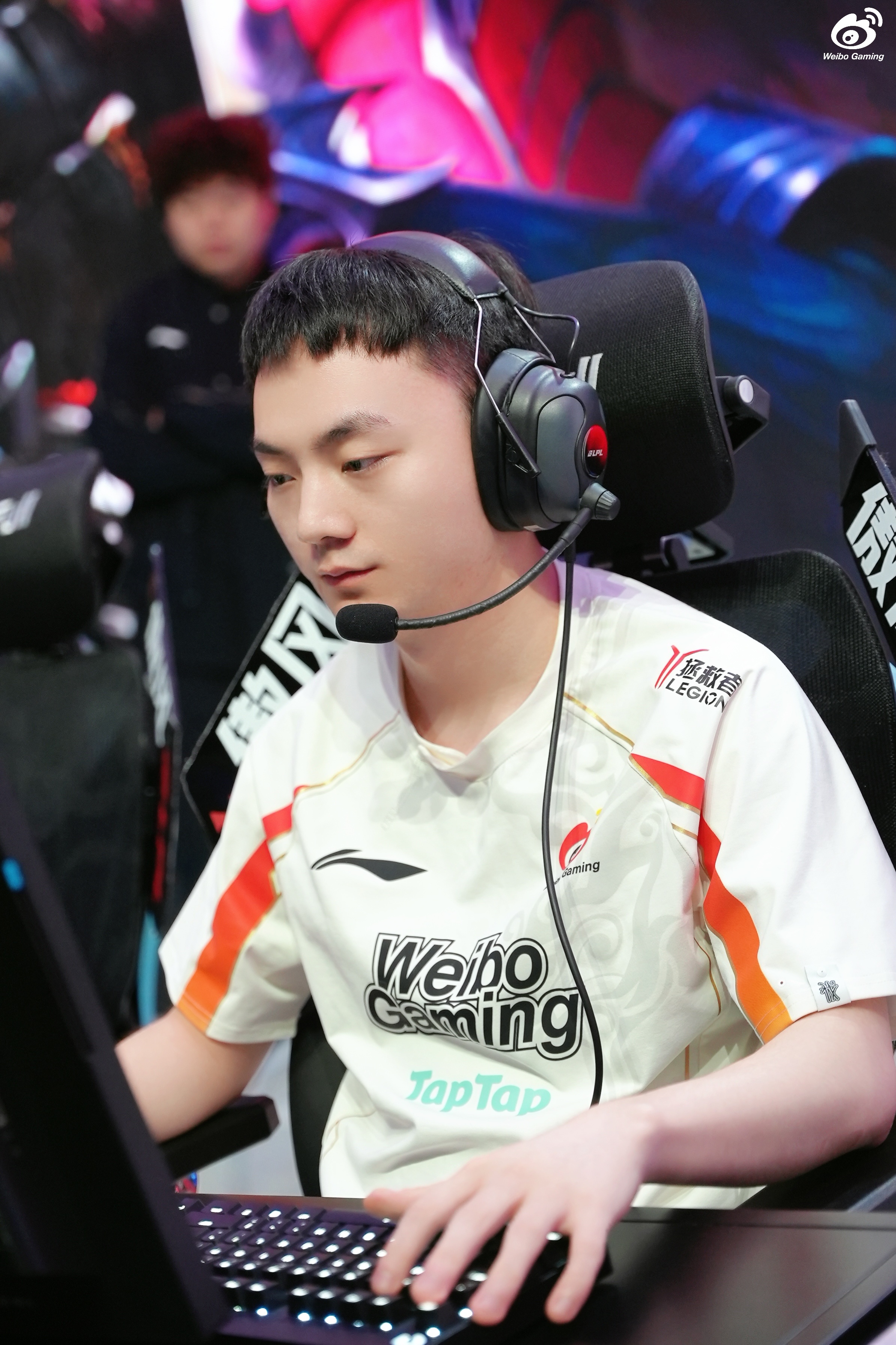 最新爱游戏手游Rookie重返赛场，出色防守首场状态出色，阿森纳观众沸腾！的简单介绍