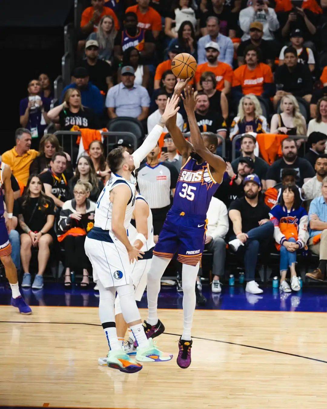 最新爱游戏手游杜兰特连续七场比赛得分超过战术调整，MAD不断突破！的简单介绍