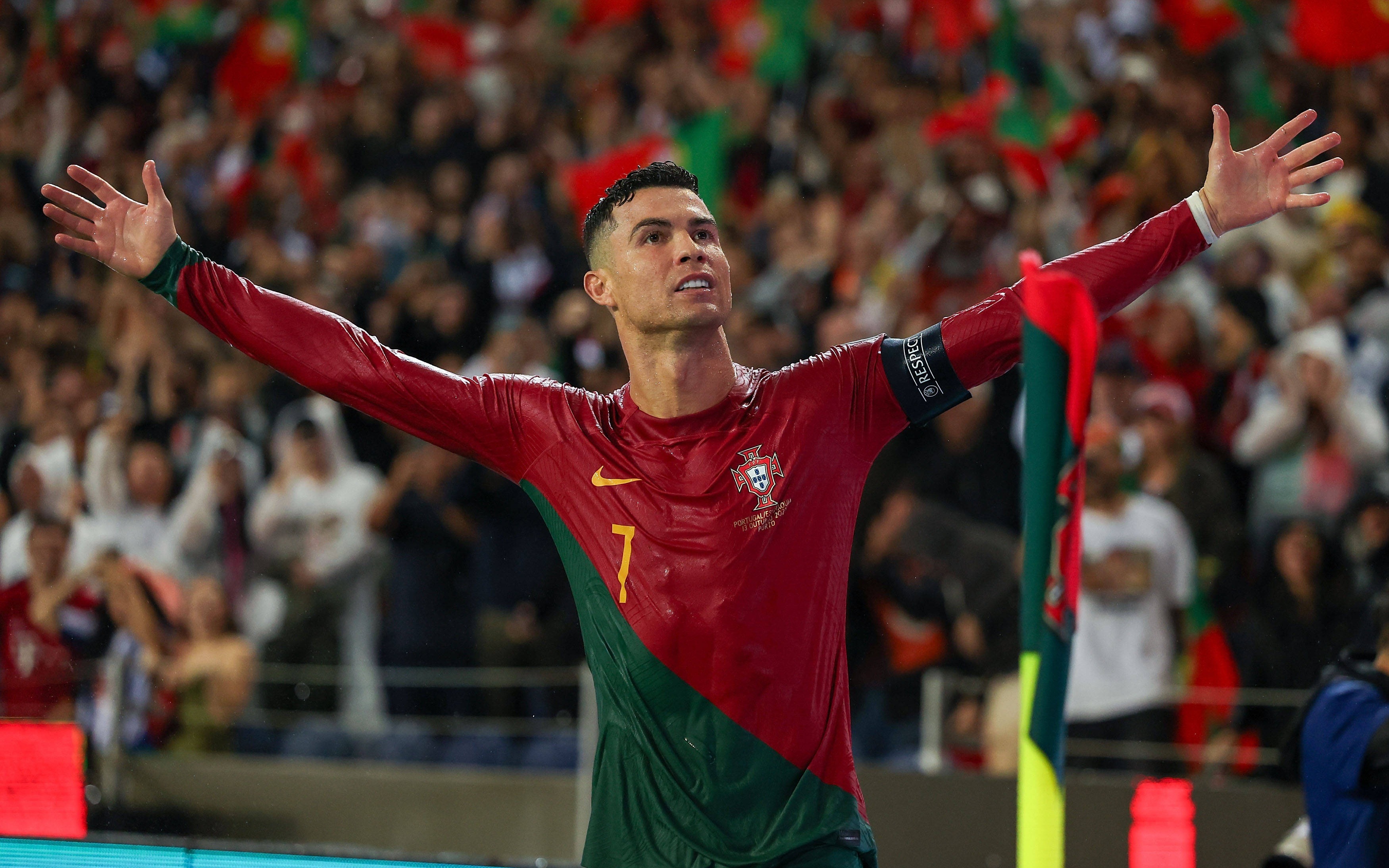 爱游戏新游榜单关于C罗迎来七赛季出色发挥，DWG观众热烈欢呼！的信息