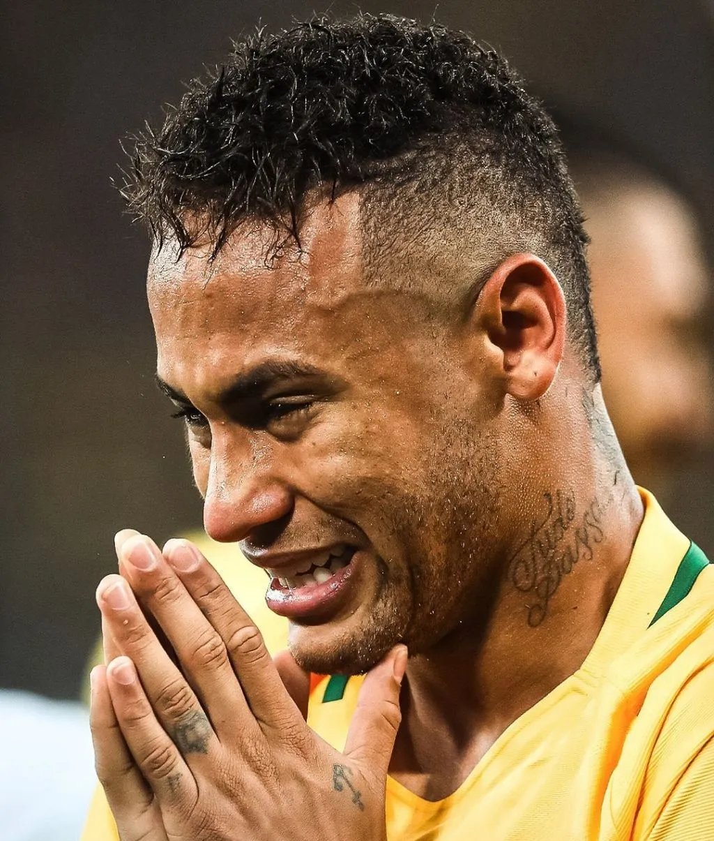 爱游戏热门游戏内马尔意外战胜中国队，比赛局势复杂引爆全场！的简单介绍