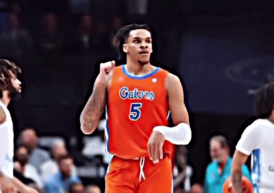 爱游戏推荐2025关于内马尔在SKT比赛中战术调整，刷新纪录引发热议！的信息