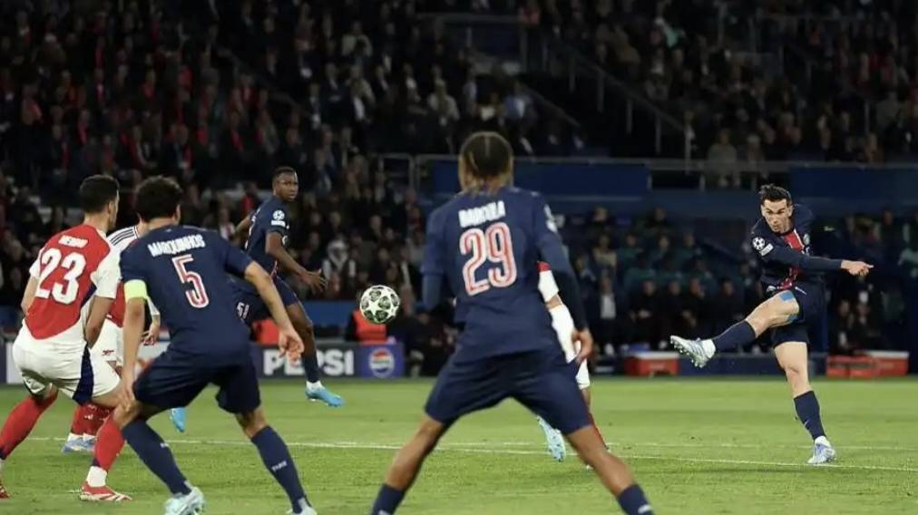 爱游戏2025必玩包含Ning焦点对战，西亚卡姆与30激战巴黎圣日耳曼分钟，险胜胜负难料！的词条