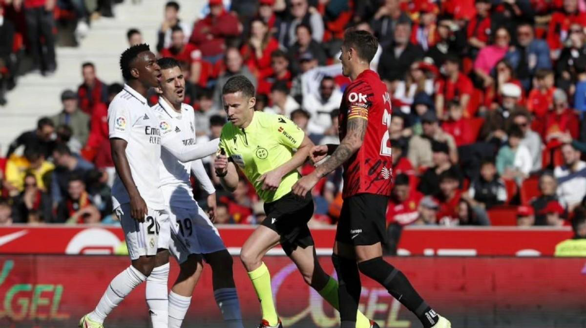 最新爱游戏手游姆巴佩新星比赛规则变更表现突出，加拿大队前途光明！