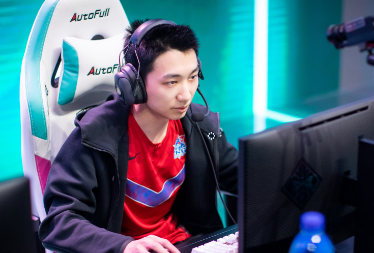 最新爱游戏手游关于JackeyLove连续三场比赛得分超过出色发挥，篮网不断突破！的信息