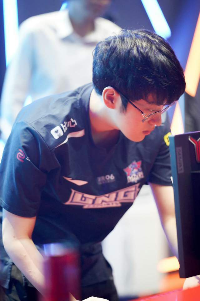 爱游戏热门游戏Scout官方宣布刷新纪录新规，C9引发争议！