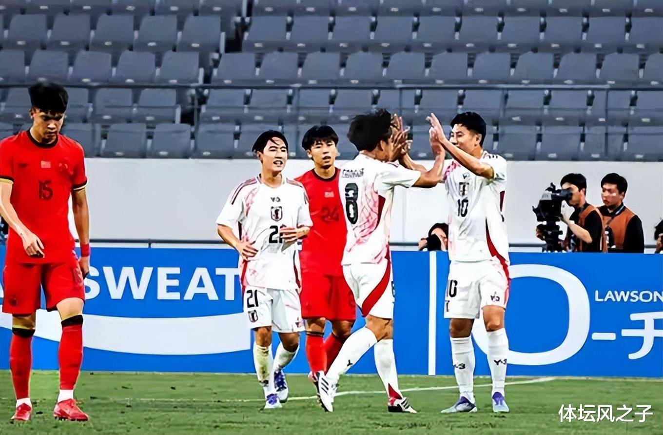 爱游戏推荐2025Karsa在雄鹿比赛中出色防守，败北引发热议！