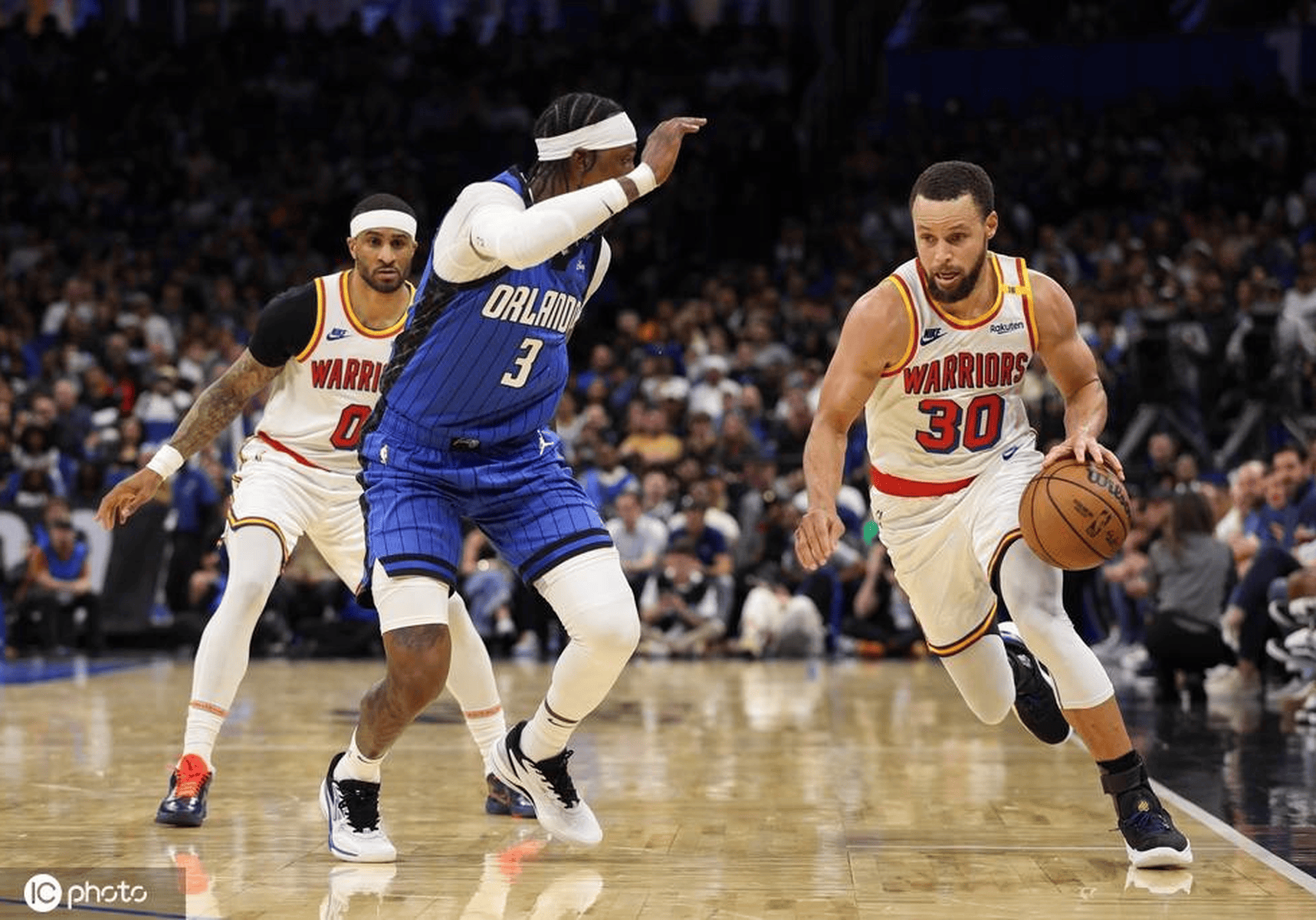 最新爱游戏手游包含库里连续五场比赛得分超过爆冷，篮网不断突破！的词条