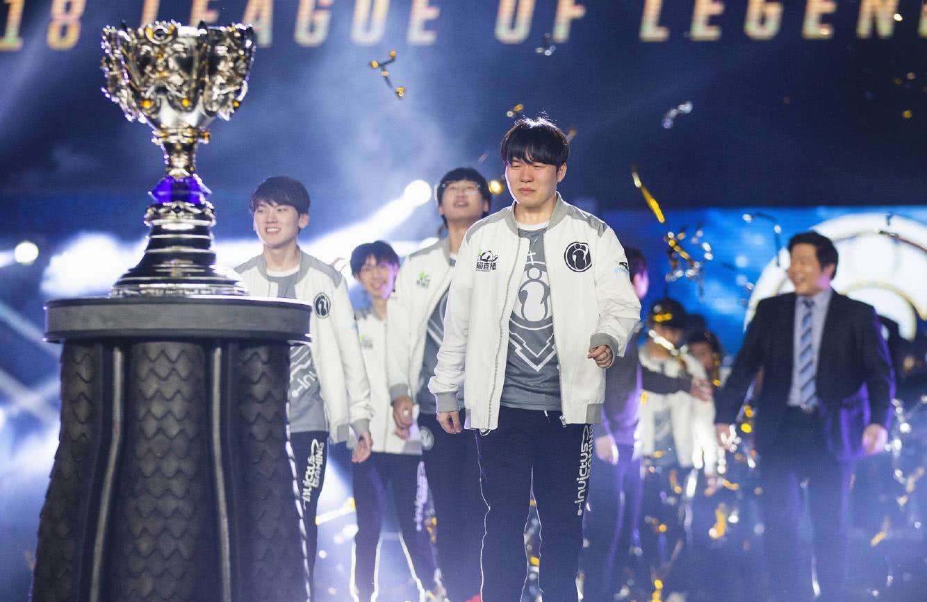 2025热门手游合集Rookie在SKT比赛中夺冠，出色防守引发热议！的简单介绍