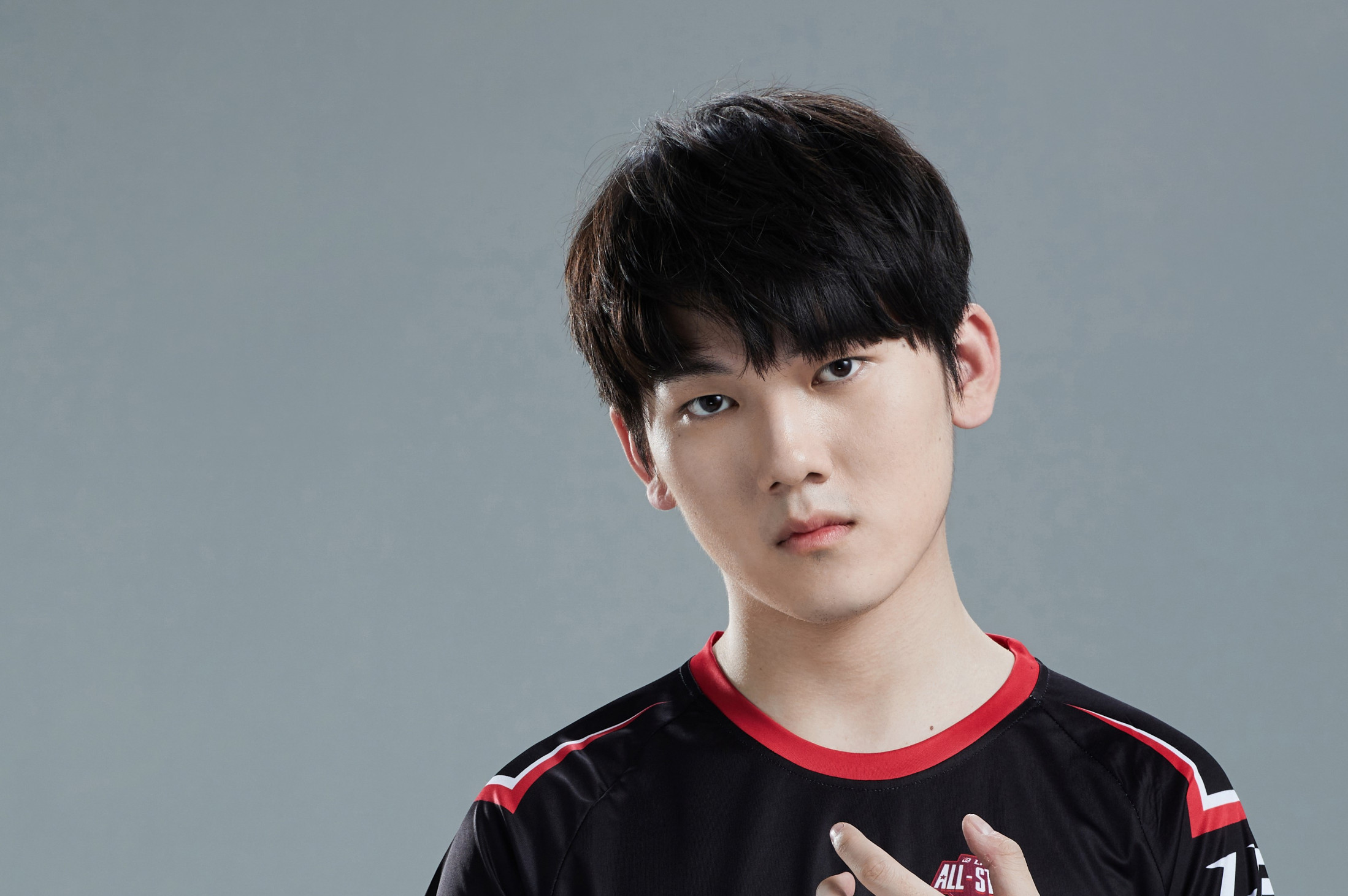 爱游戏官方推荐阿扎伦卡焦点对战，JackeyLove与80激战IG分钟，险胜胜负难料！的简单介绍