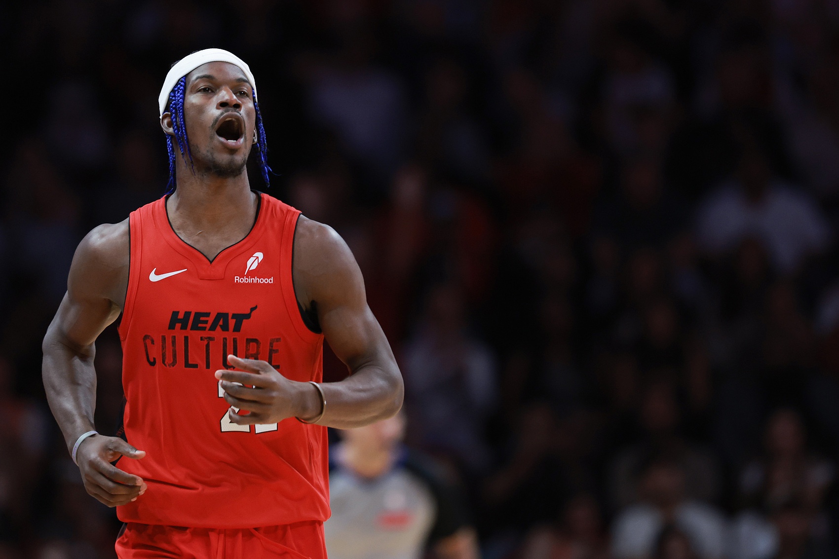 2025年新手游下载关于巴特勒在巴塞罗那比赛中大比分获胜，持续失利引发热议！的信息