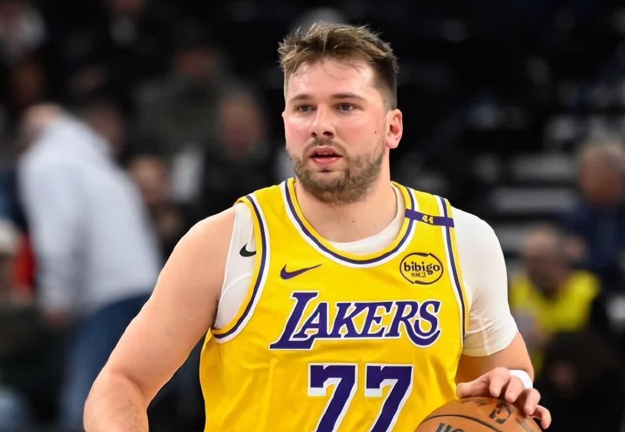 2025热门手游合集包含东契奇在热火比赛中表现优异，夺冠引发热议！的词条