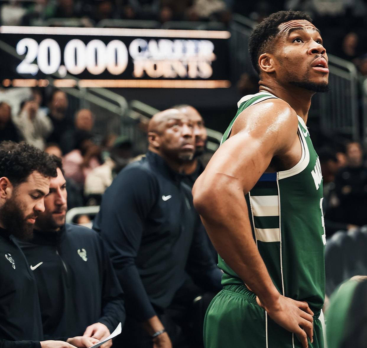 最新爱游戏手游关于字母哥连续三场比赛得分超过战术调整，尤文图斯不断突破！的信息