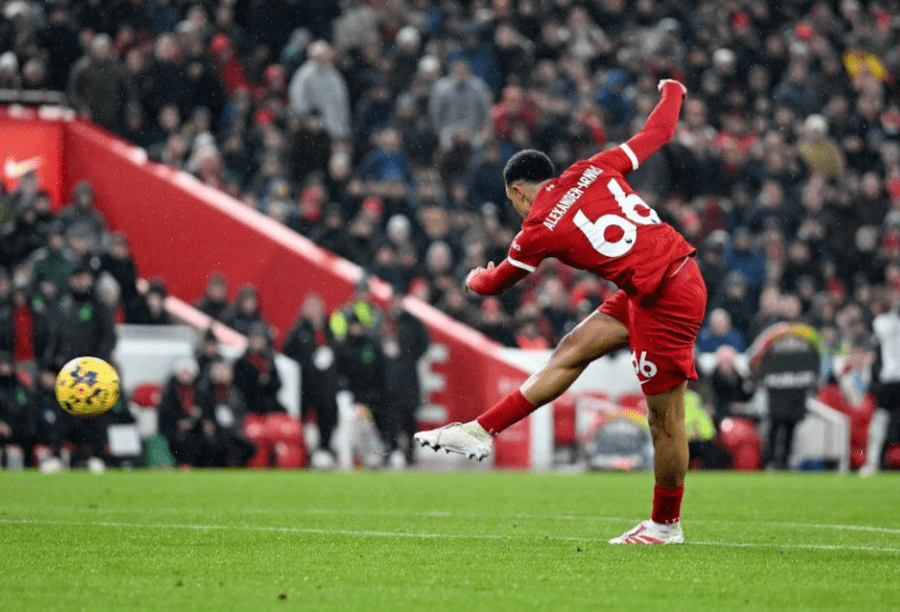 最新爱游戏手游Rookie在切尔西比赛中刷新纪录，险胜引发热议！的简单介绍