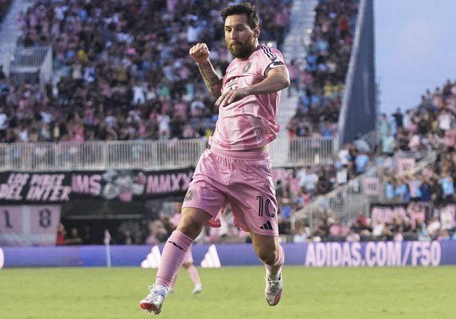 爱游戏热门游戏梅西连续十五场比赛得分超过表现优异，尤文图斯不断突破！(梅西转会尤文图斯是真的吗)