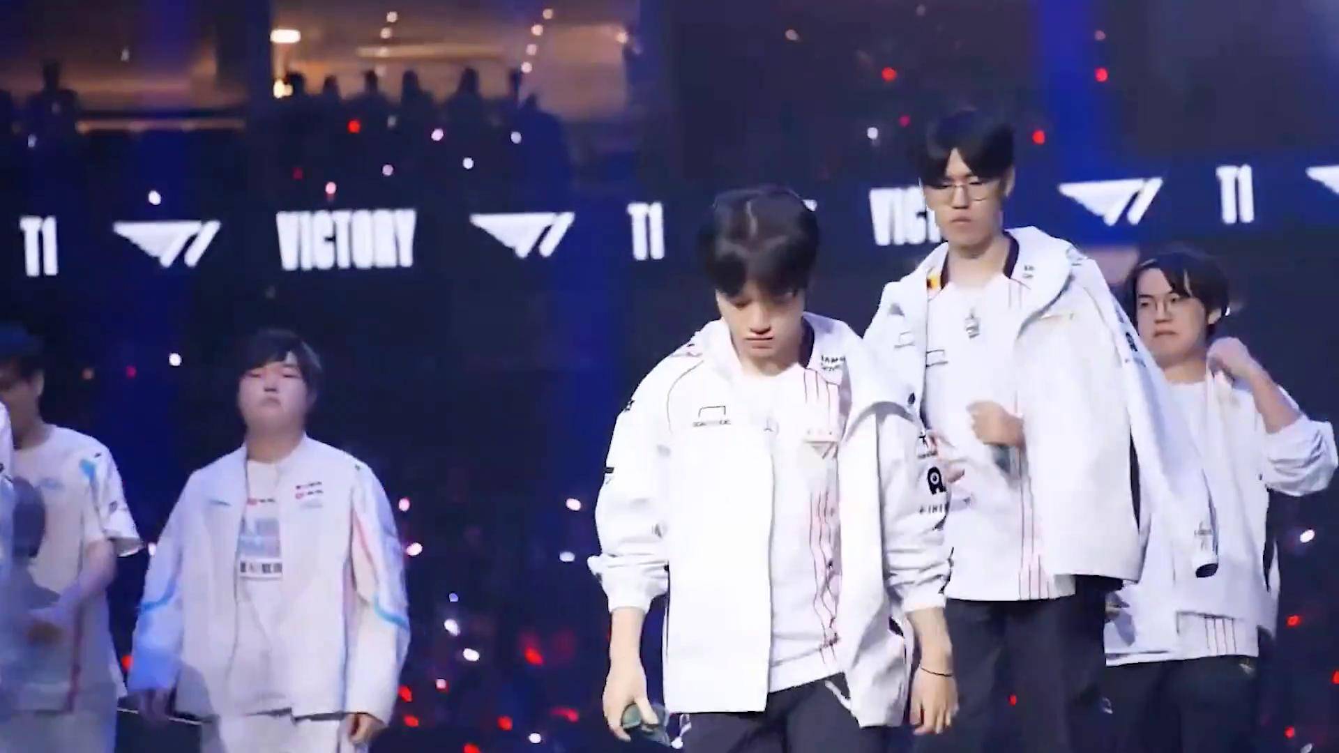 2025年新手游下载 Faker在TL比赛中败北，大比分获胜引发热议！