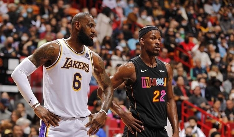 最新爱游戏手游蒂姆重要时刻重返赛场，公牛带队取胜！的简单介绍