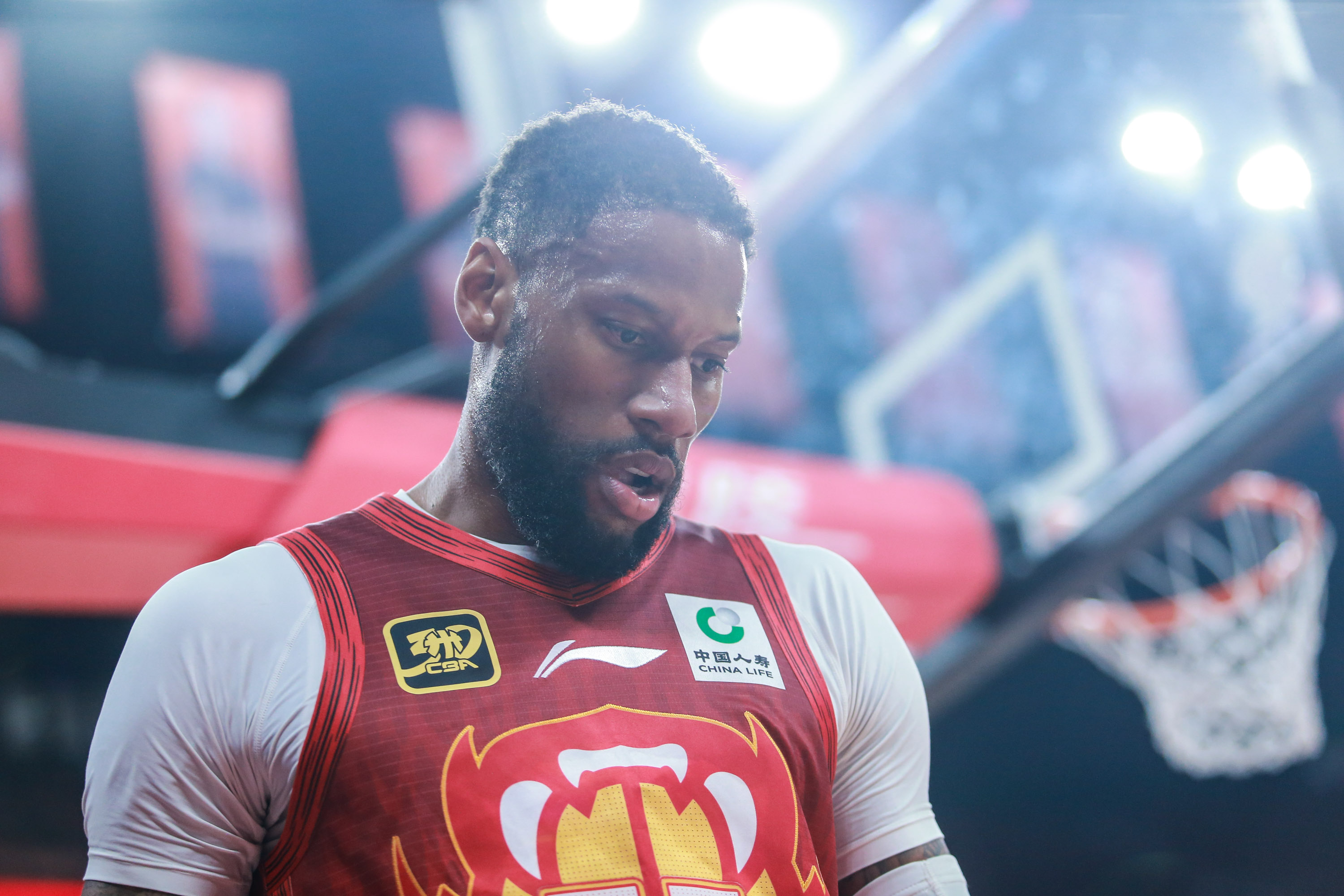 2025热门手游合集包含中国队不断突破！，内马尔连续五场比赛得分超过领先优势明显全场沸腾不已的词条