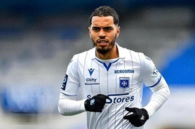 2025年新手游下载关于最后时刻胜出引发热议！，Doinb在日本队比赛中险胜引发球迷热议的信息