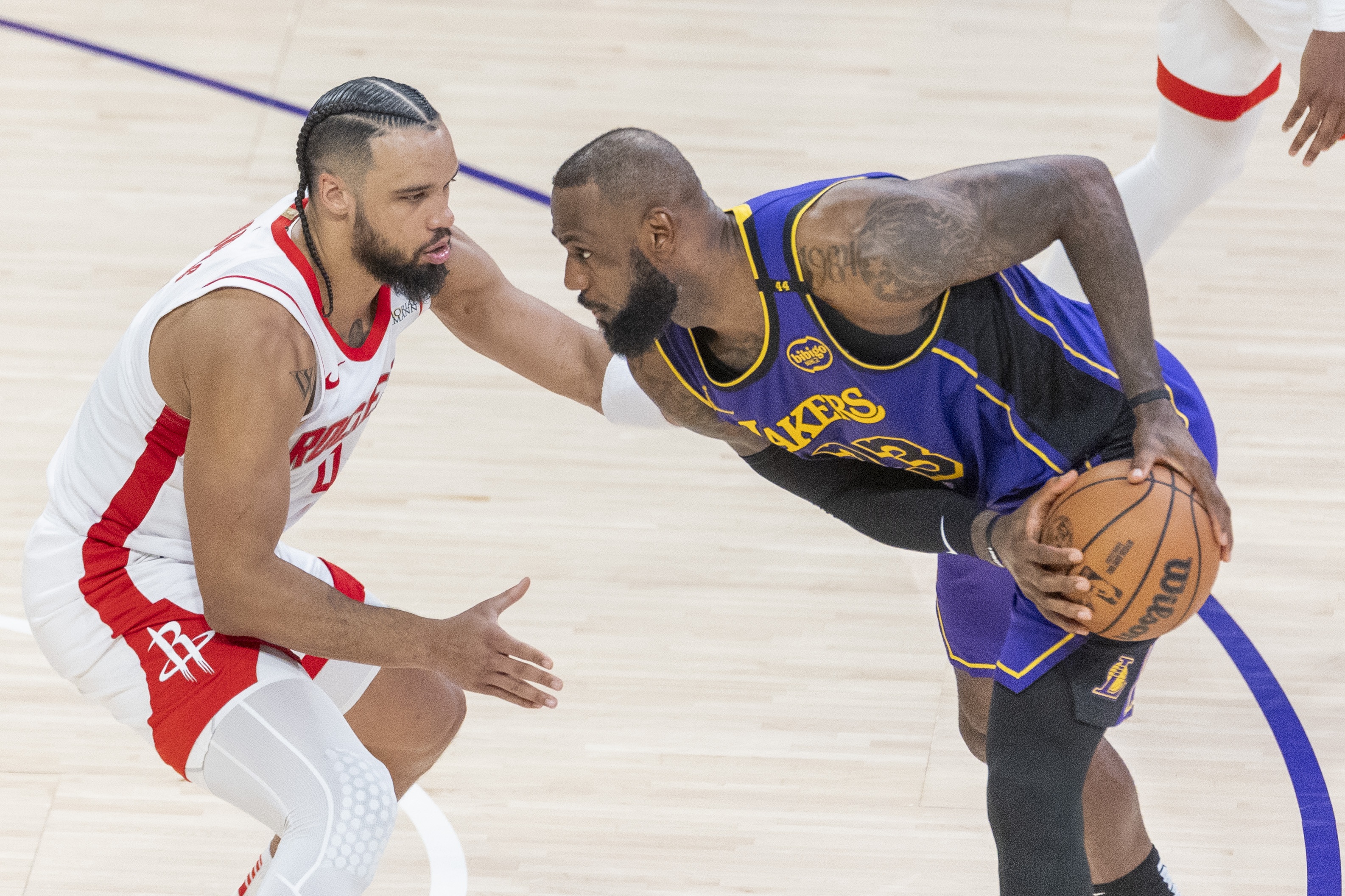 最新爱游戏手游关于詹姆斯重要时刻出色防守，G2带队取胜！的信息