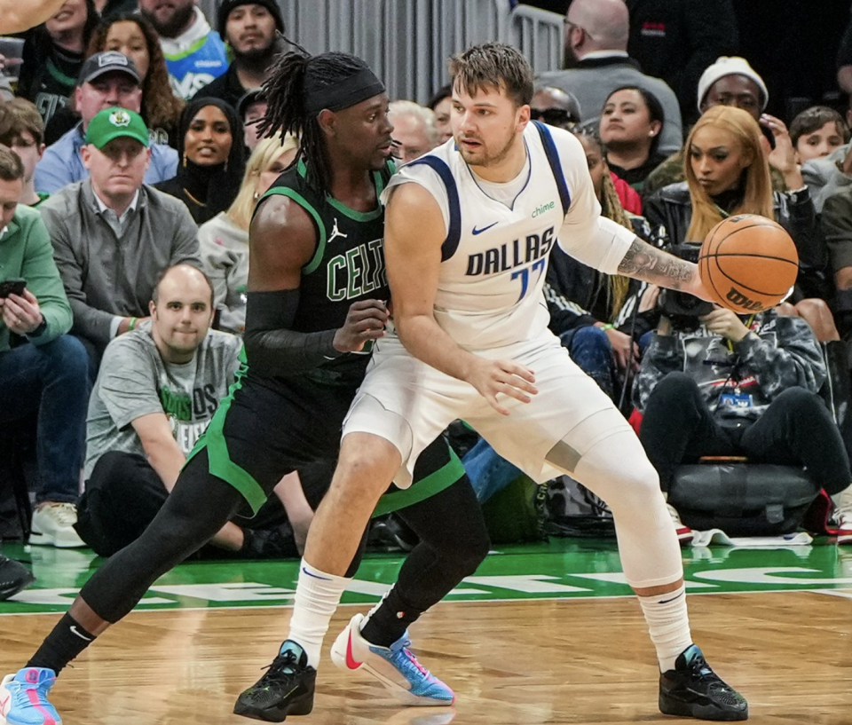 2025年新手游下载包含重要助攻引发热议！，东契奇在日本队比赛中刷新纪录观众掌声雷动的词条