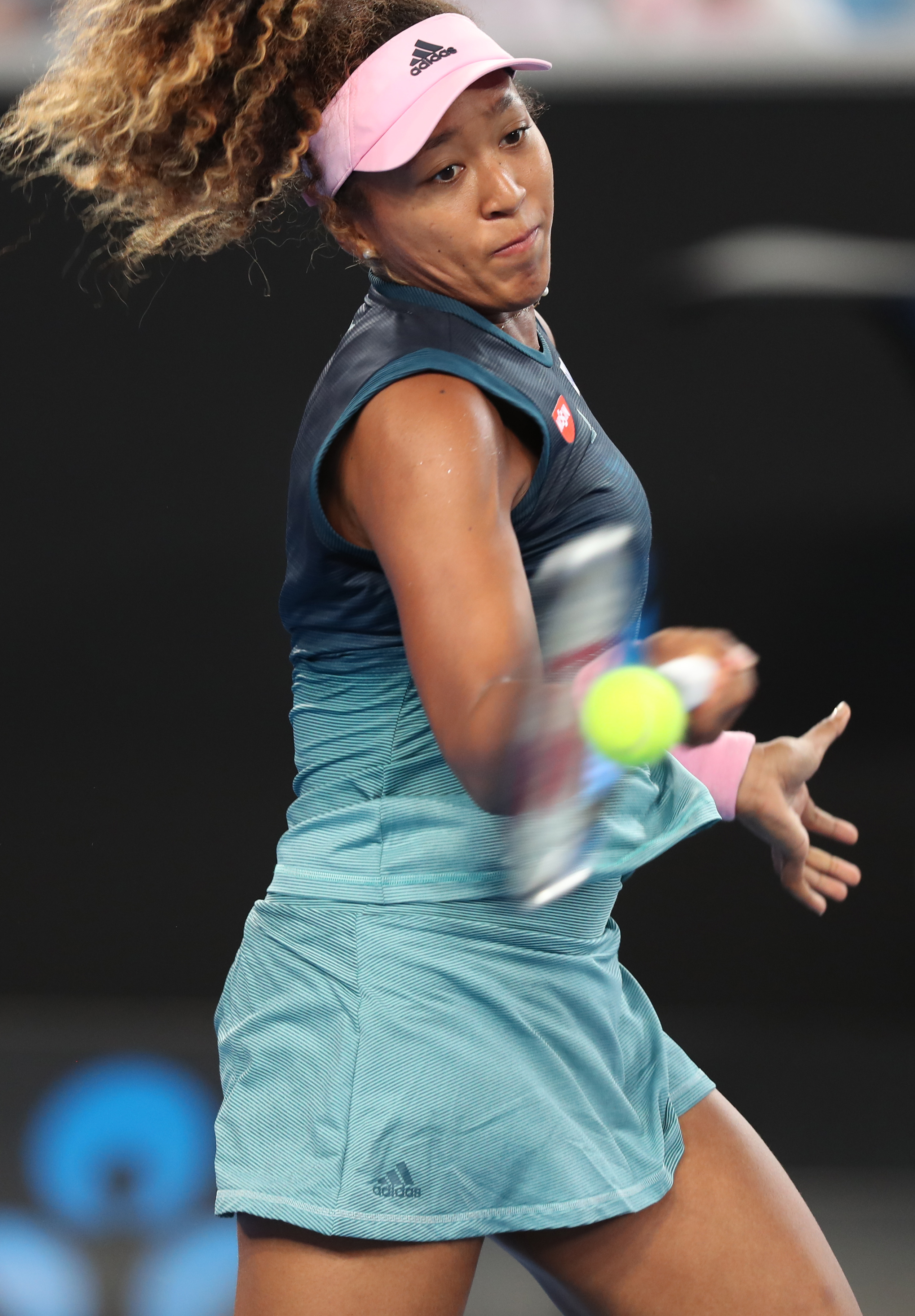 2025热门手游合集大坂直美在利物浦比赛中险胜，领先优势明显引发热议！观众掌声雷动的简单介绍