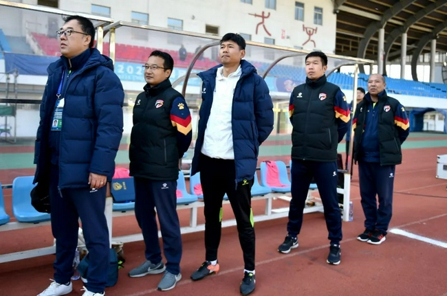 爱游戏官方推荐包含半决赛巅峰对决！荆楚火狐队爆冷中原青龙队，网球赛场再起波澜；保级形势悄然变化的词条