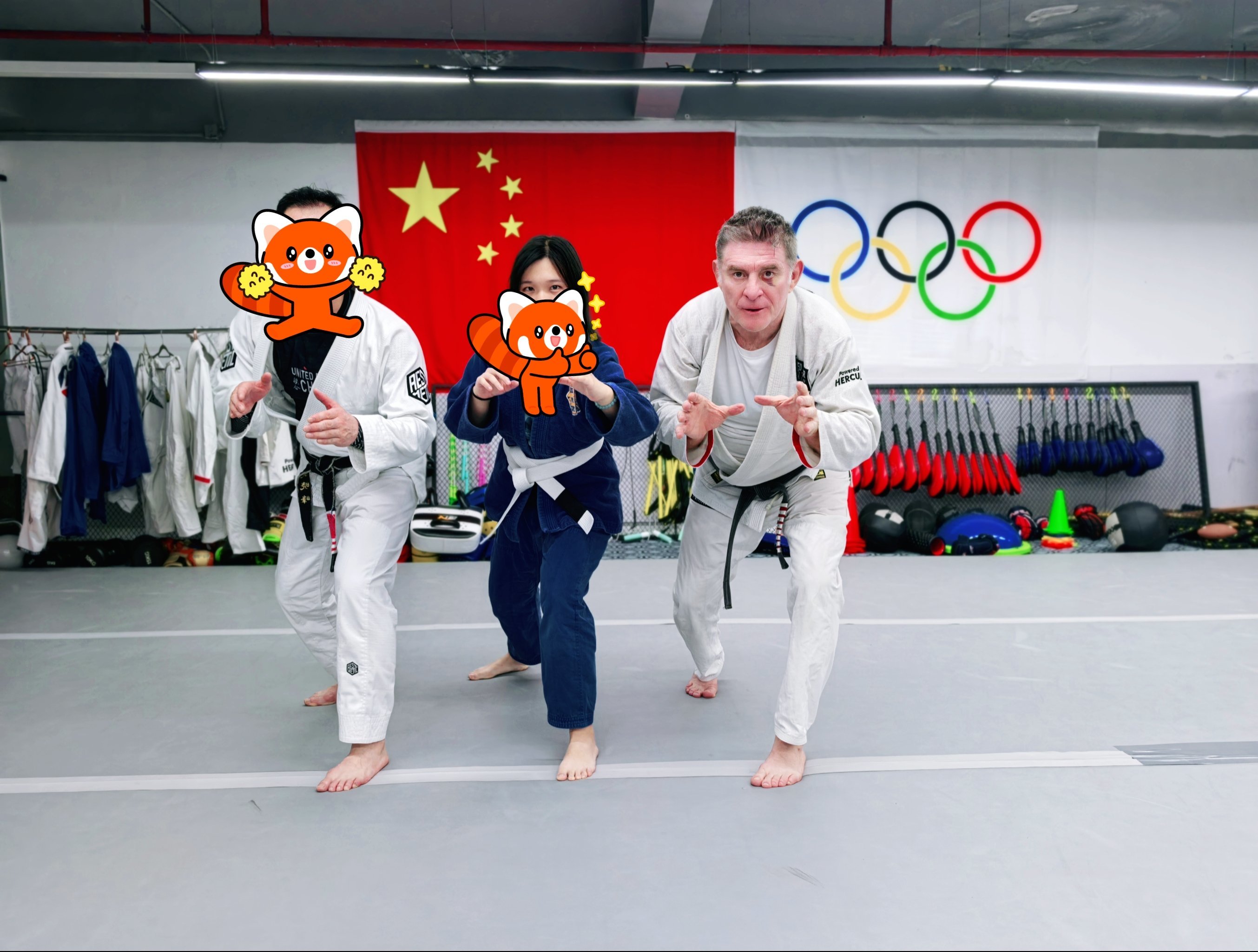 爱游戏热门游戏柔道友谊赛上演强强对话，塞外犀牛队读秒扳平西城飞鹰队，团队配合流畅；本土核心状态回升的简单介绍