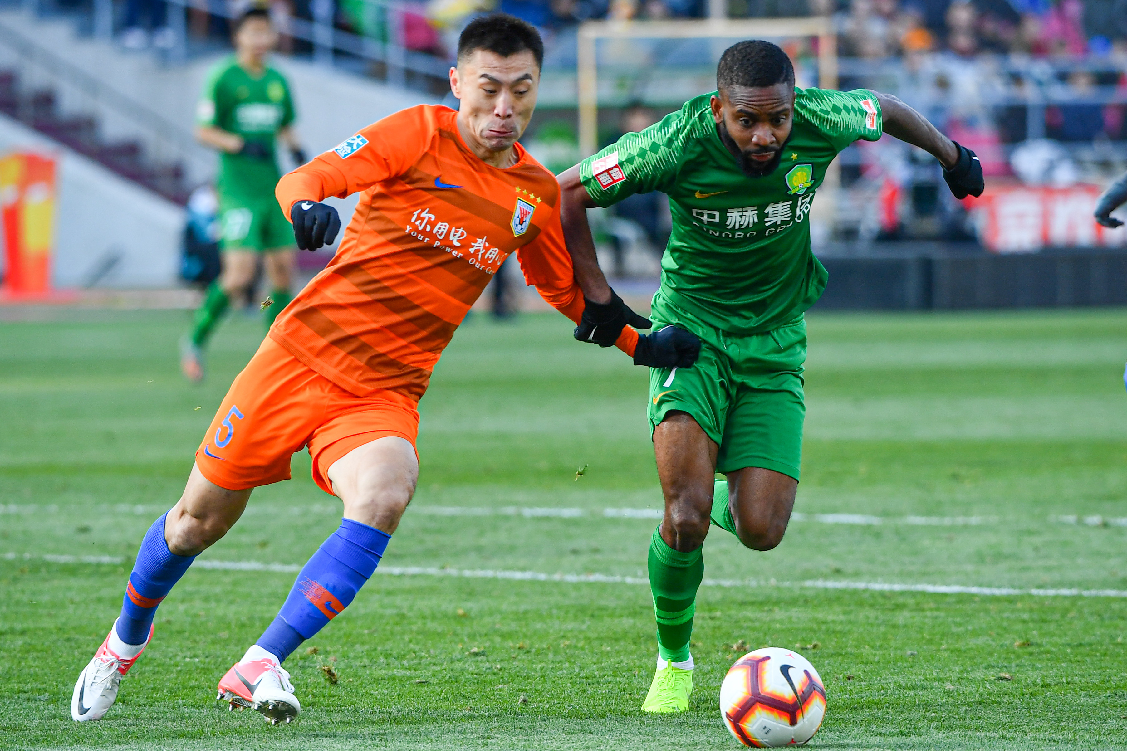 爱游戏新游榜单关于拳击锦标赛上演强强对话，天山霹雳队逆转燕山天虎队，团队配合流畅；的信息