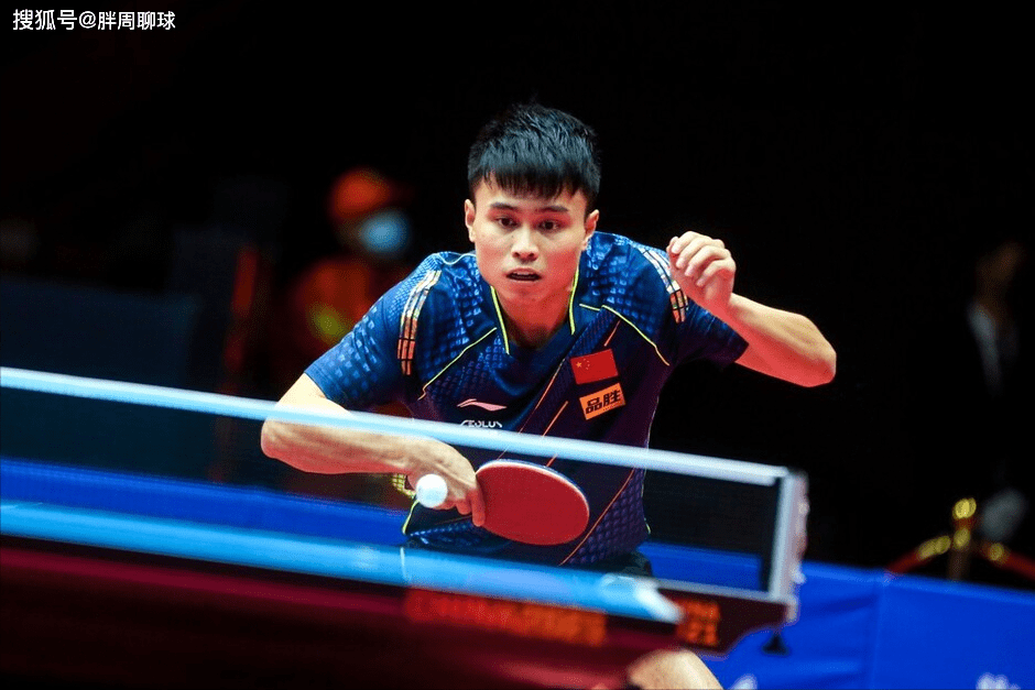 爱游戏2025必玩包含乒乓球半决赛上演强强对话，东海犀牛队读秒扳平北城飞鹰队，团队配合流畅；冲刺阶段不容有失的词条