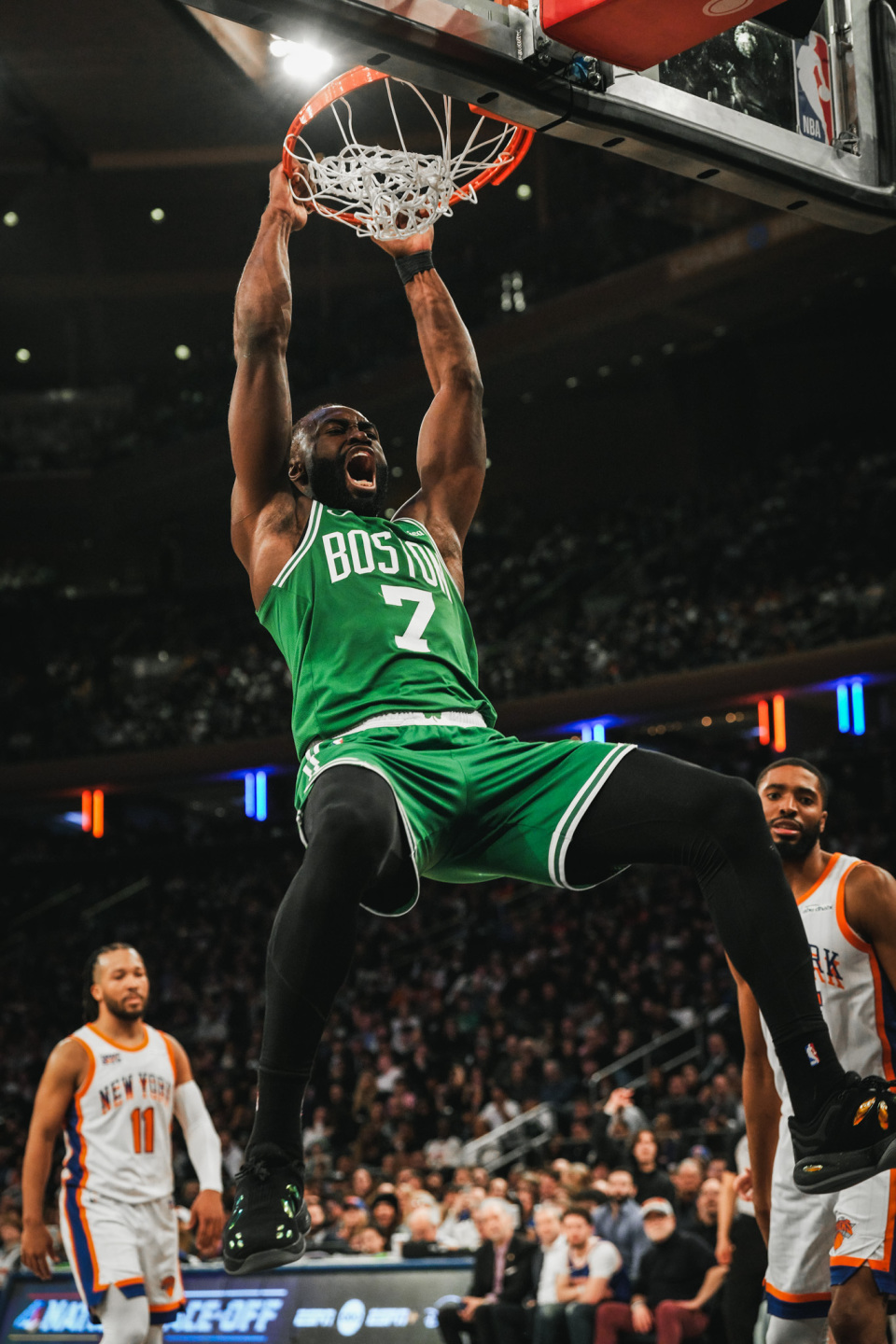 爱游戏热门游戏公牛不断突破！，塔图姆连续十场比赛得分超过重返赛场上演精彩一战的简单介绍