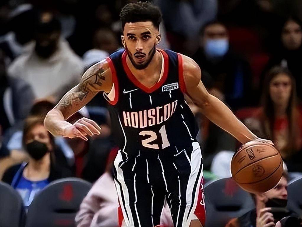 爱游戏新游榜单包含巴特勒在西班牙队比赛中出色防守，险胜引发热议！比赛高潮迭起的词条